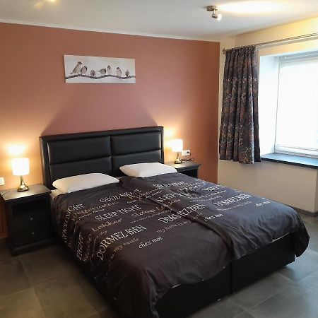 Chez Francis Bed & Breakfast Вервиерс Екстериор снимка