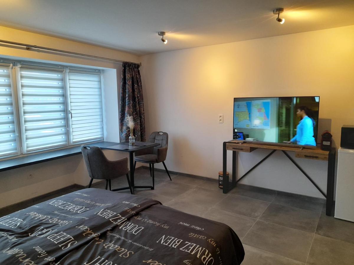 Chez Francis Bed & Breakfast Вервиерс Екстериор снимка